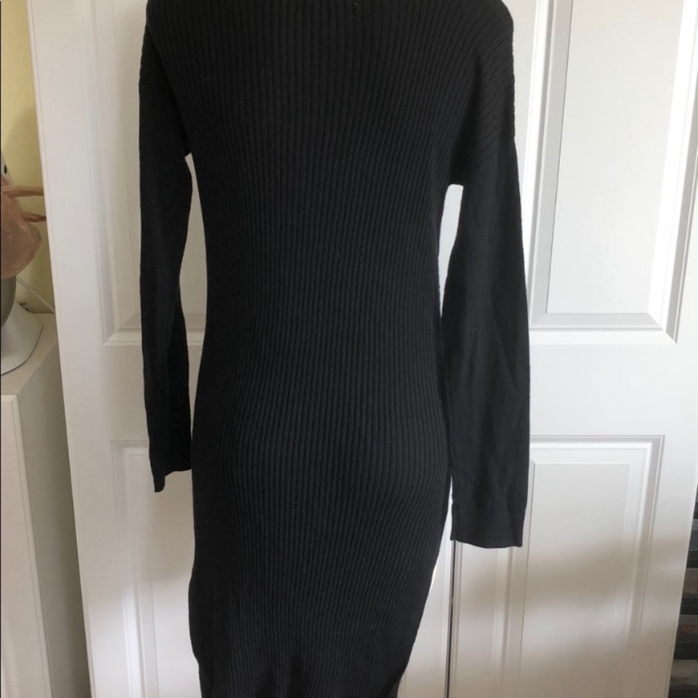 Express Ribbed Asymmetrical Hi-Low Tunic - Picture 2 of 8